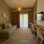 Vera * Skala Rachoni (Thasos)