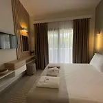 Vera Skala Rachoni (Thasos)